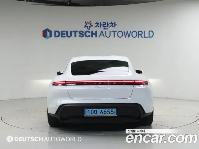 Porsche Taycan 2022 — ფოტო 6/7