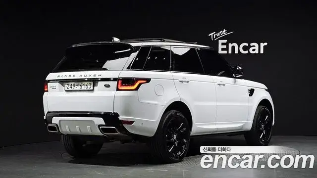 Land Rover Range Rover Sport 2019 — Photo 8/35