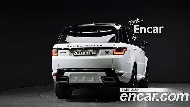 Land Rover Range Rover Sport 2019 — Photo 28/35