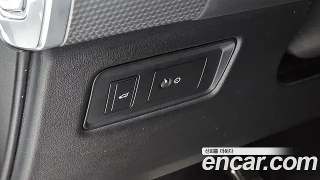 Land Rover Range Rover Sport 2019 — Photo 21/35