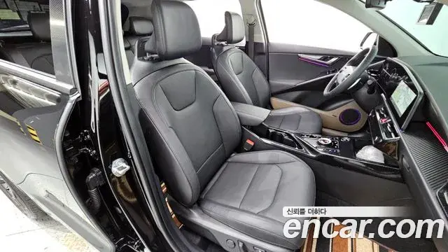 Kia Niro 2025 — Фото 19/20