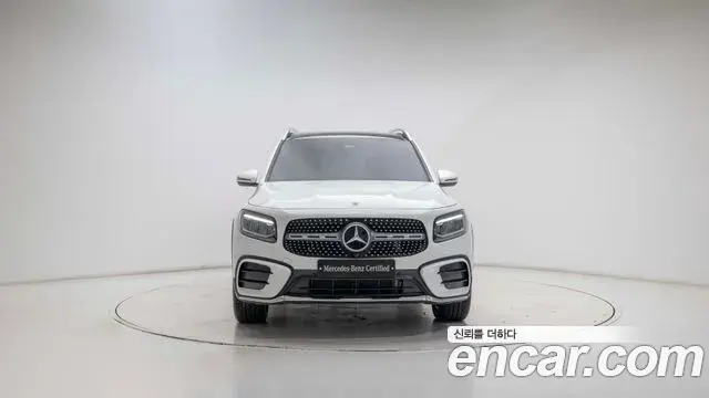 Mercedes-Benz GLB-Class 2025 — Фото 5/20