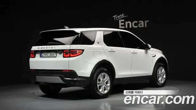 Land Rover Discovery Sport 2020 — Фото 2/20
