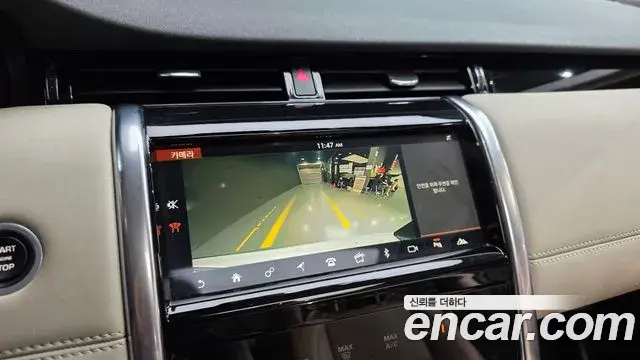 Land Rover Discovery Sport 2020 — Фото 16/20
