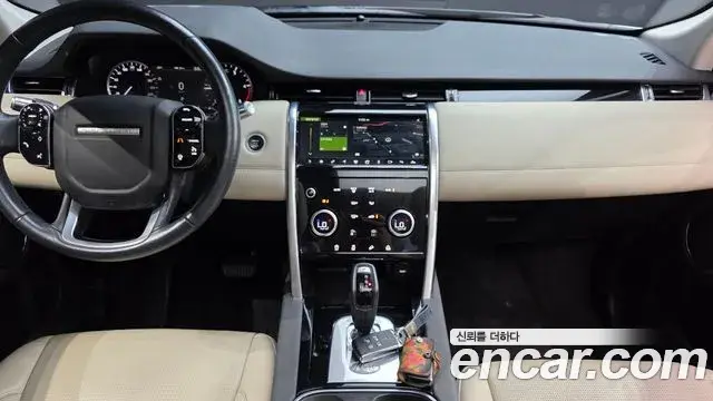 Land Rover Discovery Sport 2020 — Фото 17/20