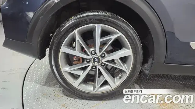 Kia Niro 2019 — Фото 5/20