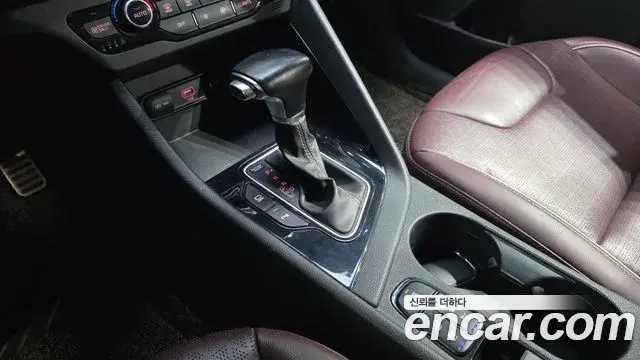 Kia Niro 2019 — Фото 9/20