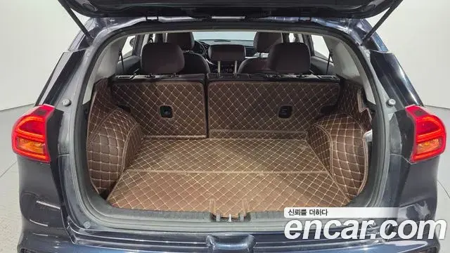 Kia Niro 2019 — Фото 17/20