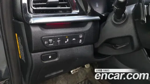 Kia Niro 2019 — Фото 19/20