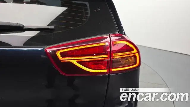 Kia Niro 2019 — Photo 8/34
