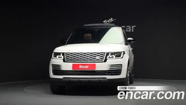 Land Rover Range Rover 2021 — Photo 16/34