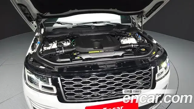 Land Rover Range Rover 2021 — Photo 17/34