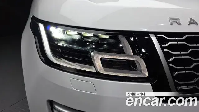 Land Rover Range Rover 2021 — Photo 11/34