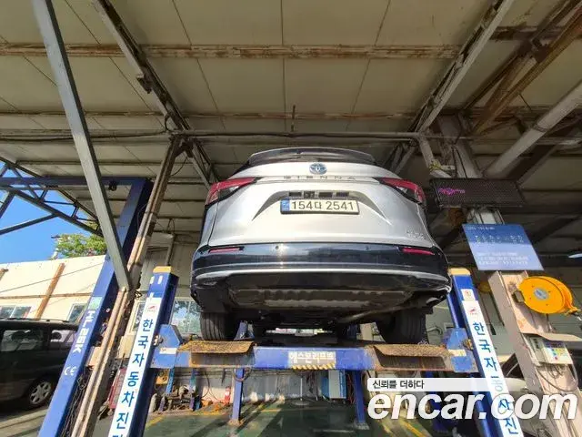 Toyota Sienna 2022 — Photo 2/2