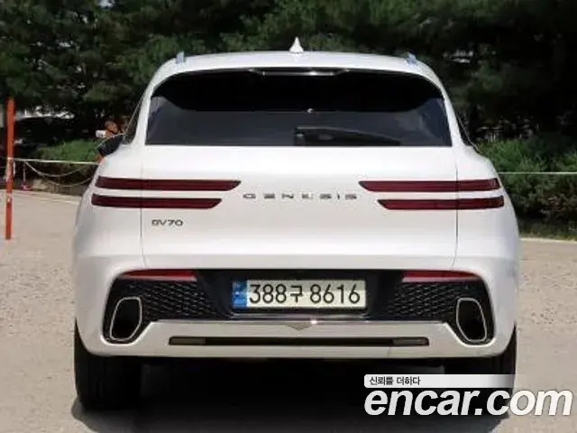 Genesis GV70 2024 — ფოტო 17/20