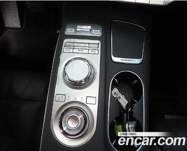 Genesis GV70 2024 — ფოტო 10/20