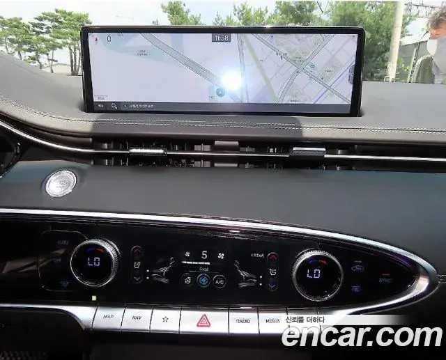 Genesis GV70 2024 — ფოტო 1/20