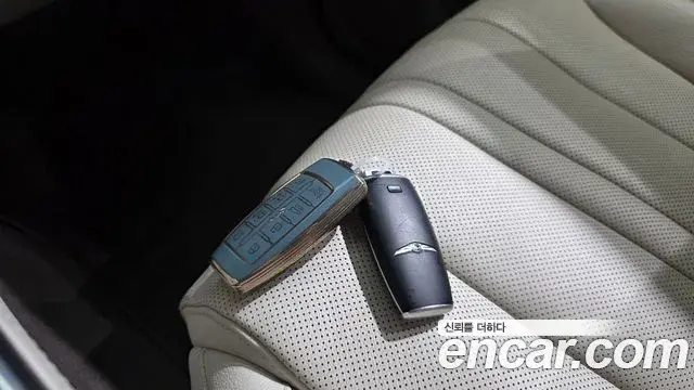 Genesis GV80 2023 — Photo 15/20