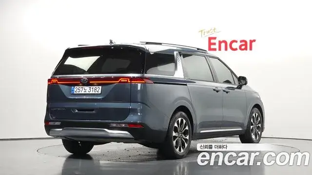 Kia Carnival 2021 — Фото 2/20