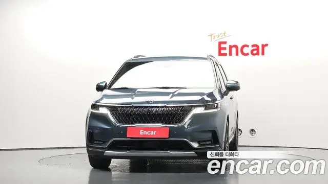 Kia Carnival 2021 — Фото 3/20