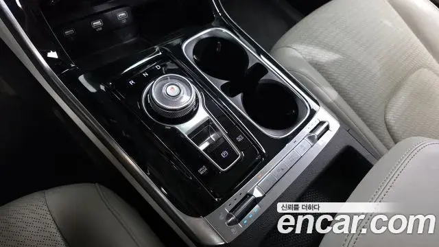 Kia Carnival 2021 — Фото 9/20