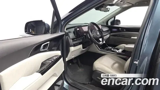 Kia Carnival 2021 — Фото 10/20