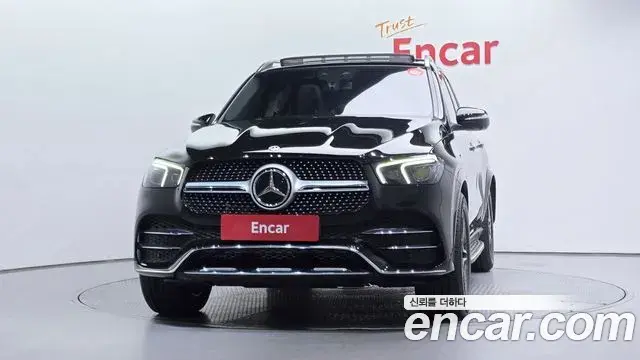 Mercedes-Benz GLE-Class 2020 — Фото 3/20