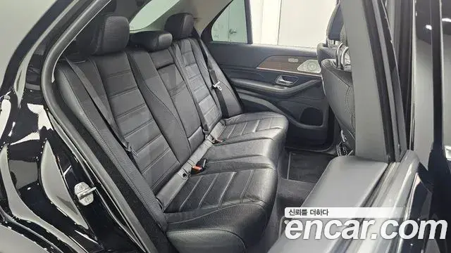 Mercedes-Benz GLE-Class 2020 — Фото 11/20