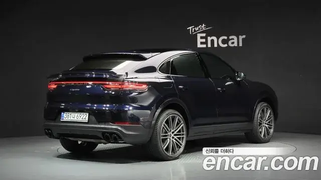 Porsche Cayenne 2020 — Фото 1/20
