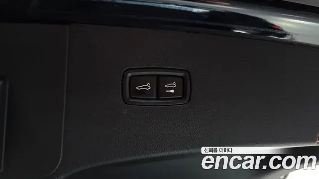 Porsche Cayenne 2020 — Фото 18/20