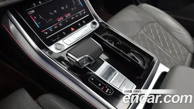 Audi Q7 2023 — Фото 9/20
