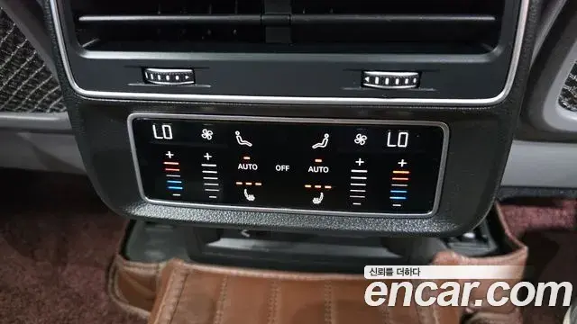 Audi Q7 2023 — Фото 19/20