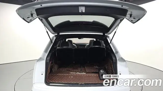 Audi Q7 2023 — Фото 20/20