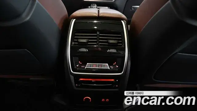 BMW X7 2021 — Фото 14/20