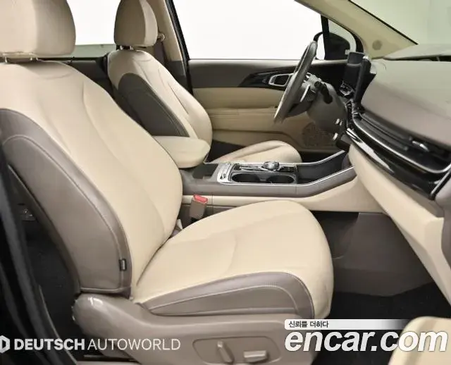 Kia Carnival 2024 — Photo 8/20