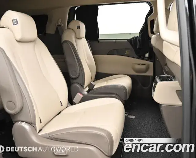 Kia Carnival 2024 — Photo 11/20