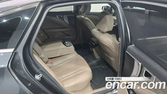 Kia K8 2021 — Photo 15/20
