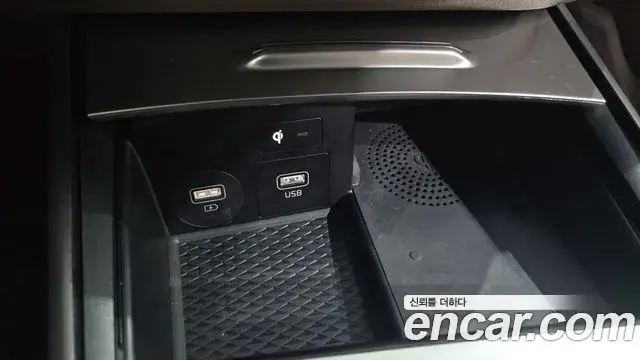 Kia K8 2021 — Photo 10/20