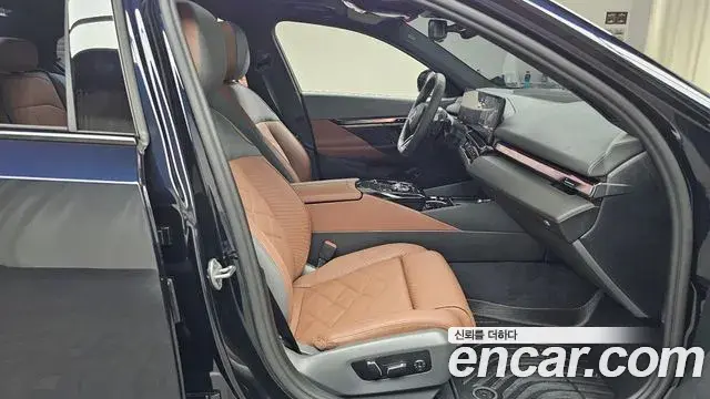 BMW 5 Series 2025 — Photo 11/20