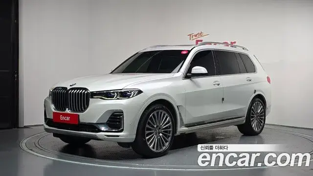 BMW X7 2021 — Photo 9/20