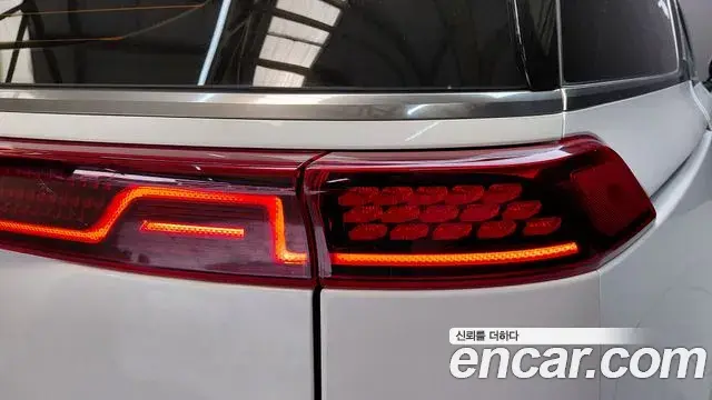 Kia Carnival 2022 — Şəkil 24/34