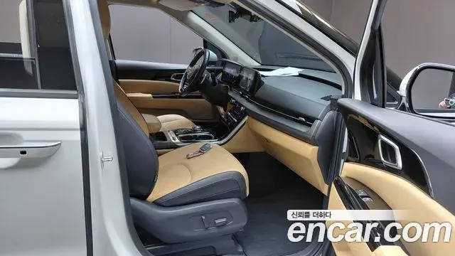 Kia Carnival 2022 — Şəkil 32/34
