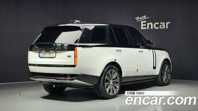 Land Rover Range Rover 2023 — Фото 2/20