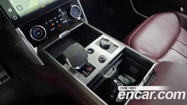 Land Rover Range Rover 2023 — Фото 9/20