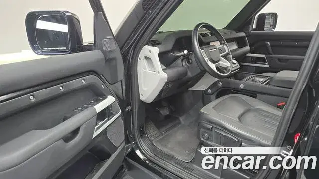 Land Rover Defender 2020 — Фото 10/20
