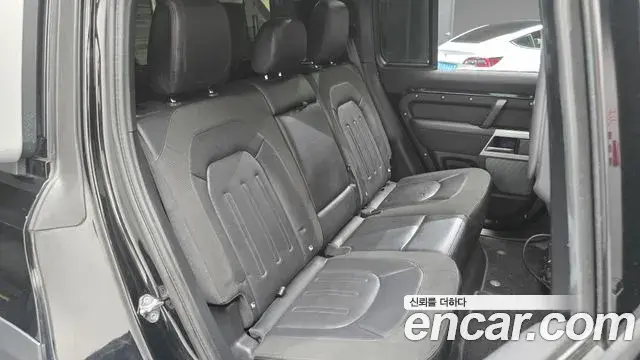 Land Rover Defender 2020 — Фото 12/20