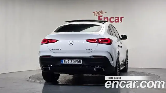 Mercedes-Benz GLE-Class 2022 — Фото 4/20