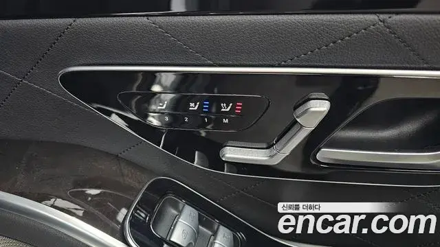 Mercedes-Benz S-Class 2022 — Photo 18/20