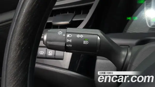 Lexus ES300h 2023 — ფოტო 10/36