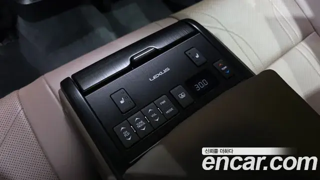 Lexus ES300h 2023 — ფოტო 2/36